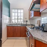 Secure And Modern 2Bed Apartment In Cape Towns Charming Rondebosch